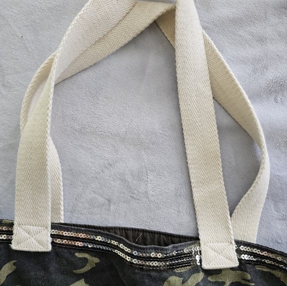 Miss Me Large Tote - Picture 2 of 9